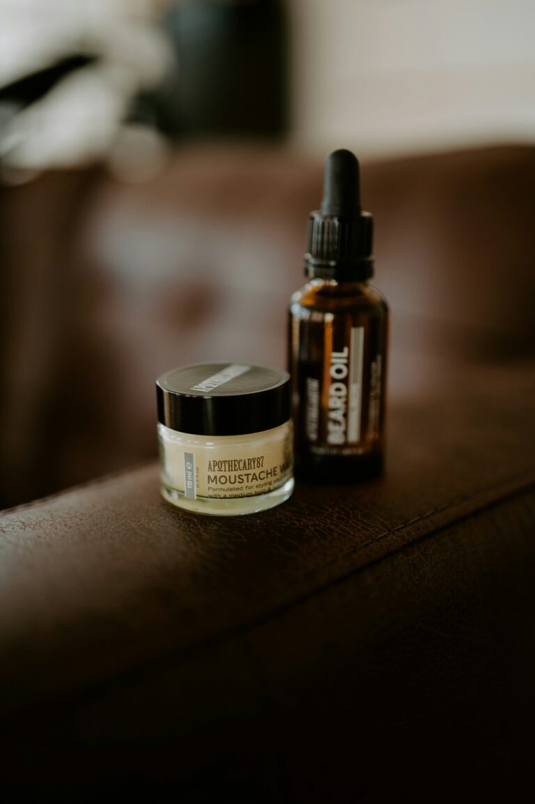 Aceite y bálsamo para el cuidado de la barba